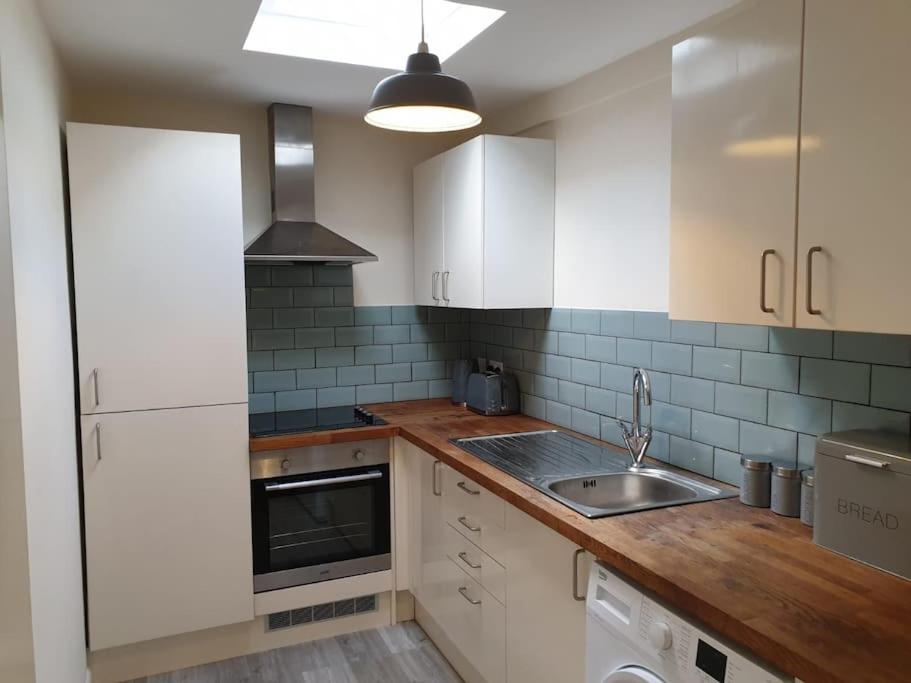 Two Bed Flat Sea view Old town Hastings