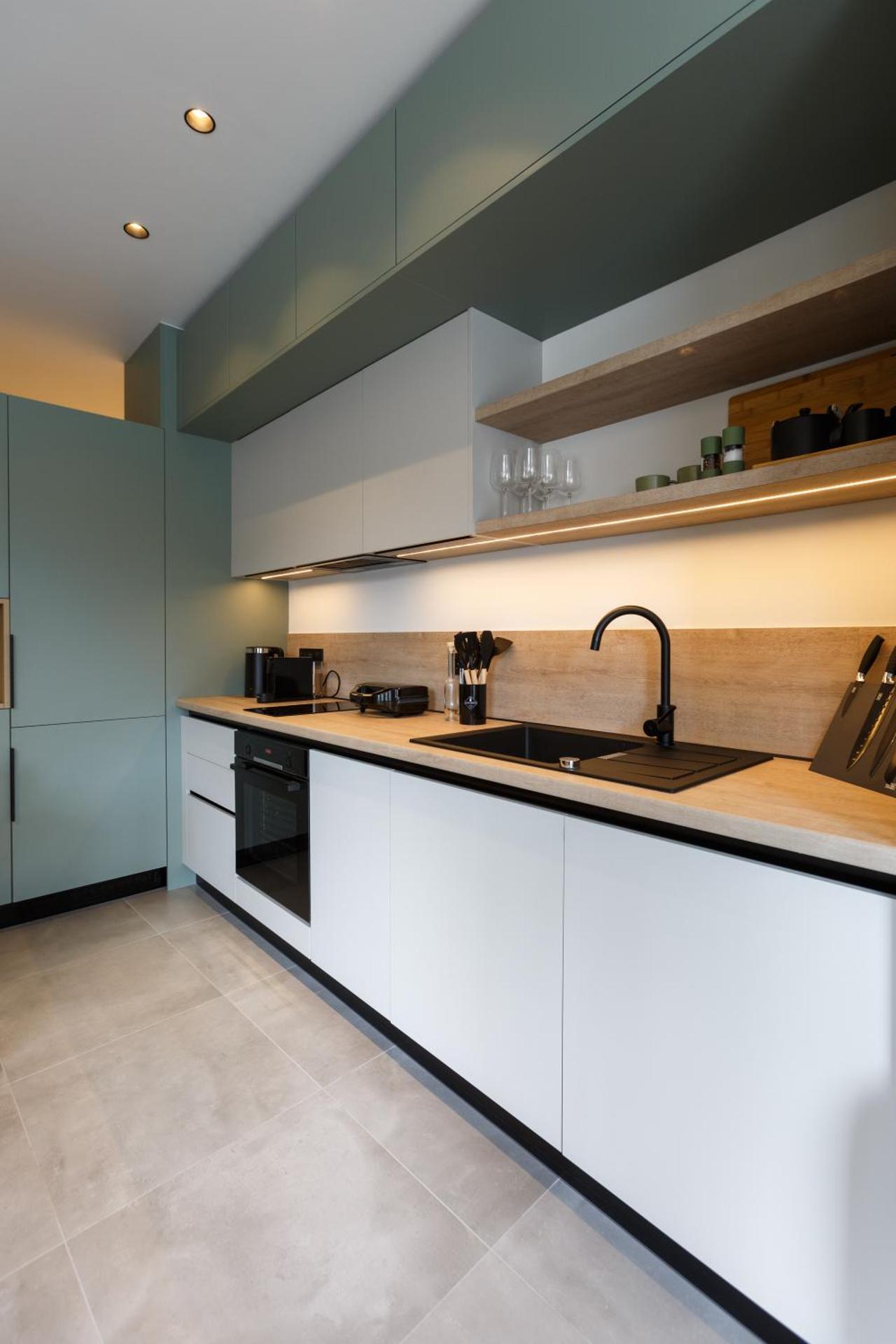 Kitchen or kitchenette