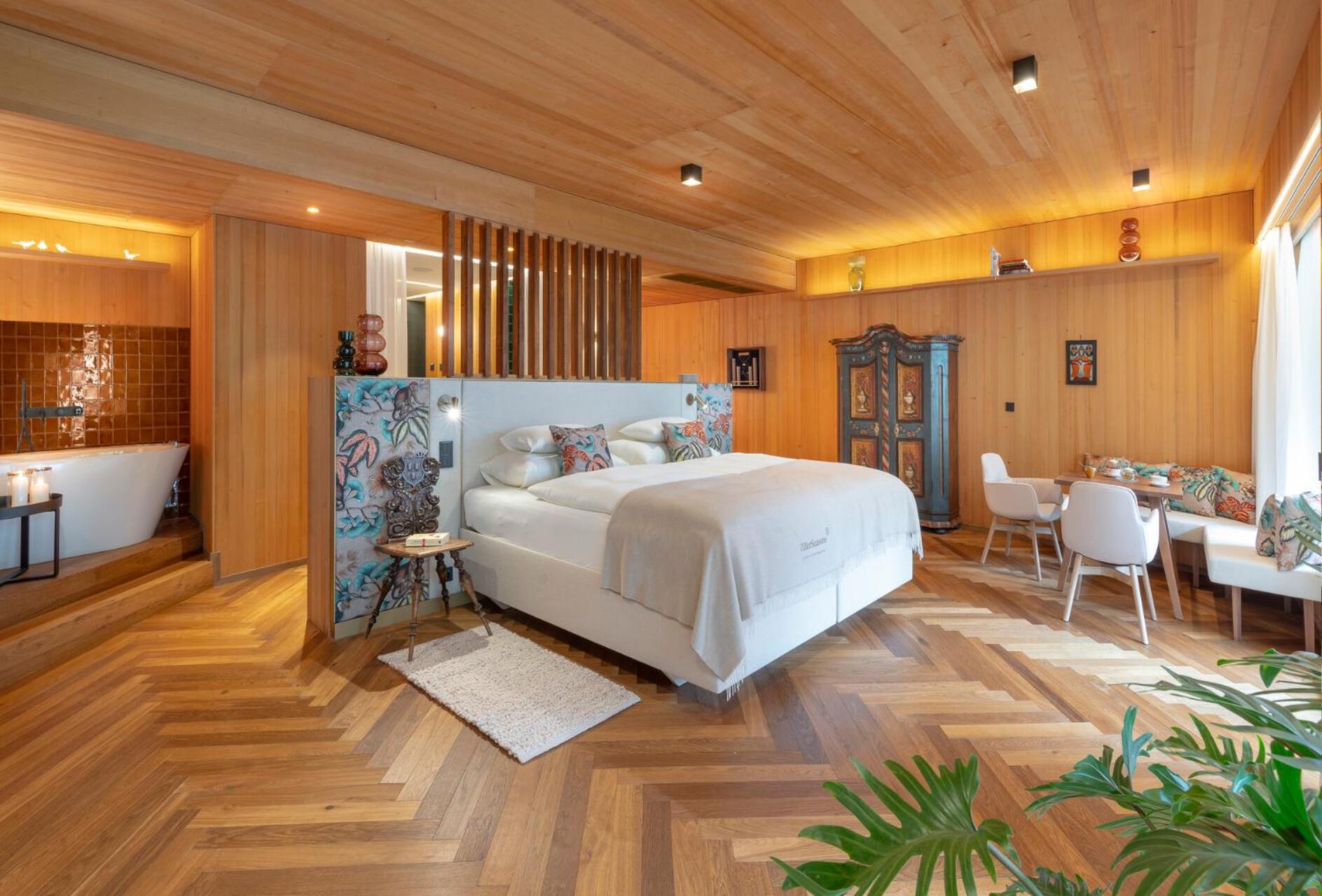 Photo of the whole room