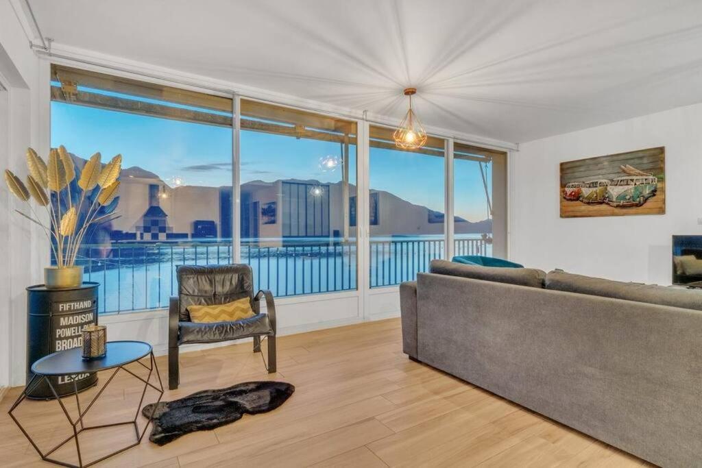 Les Pieds dans l'Eau