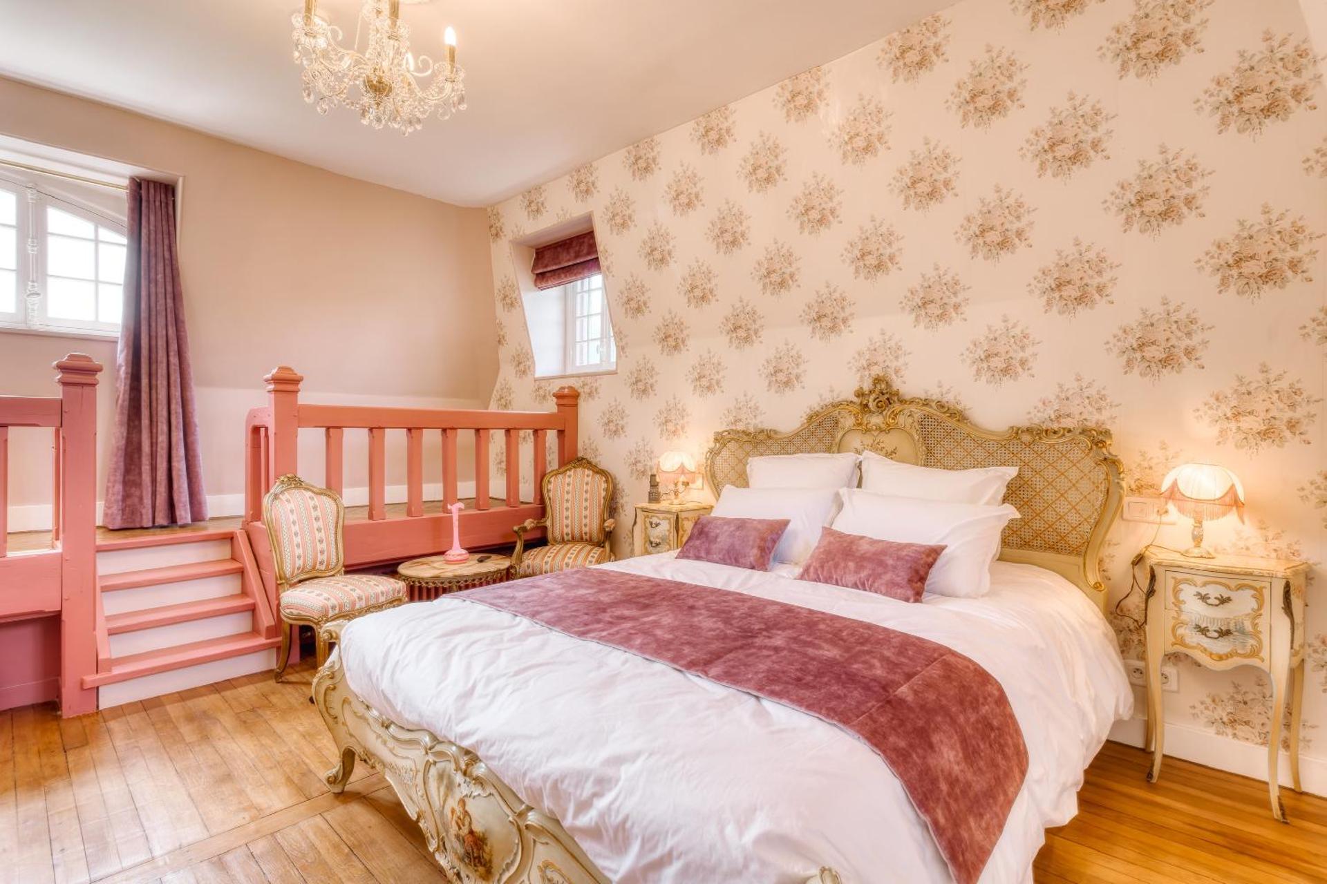 Le Petit Château de Barbizon au Bois du Mée