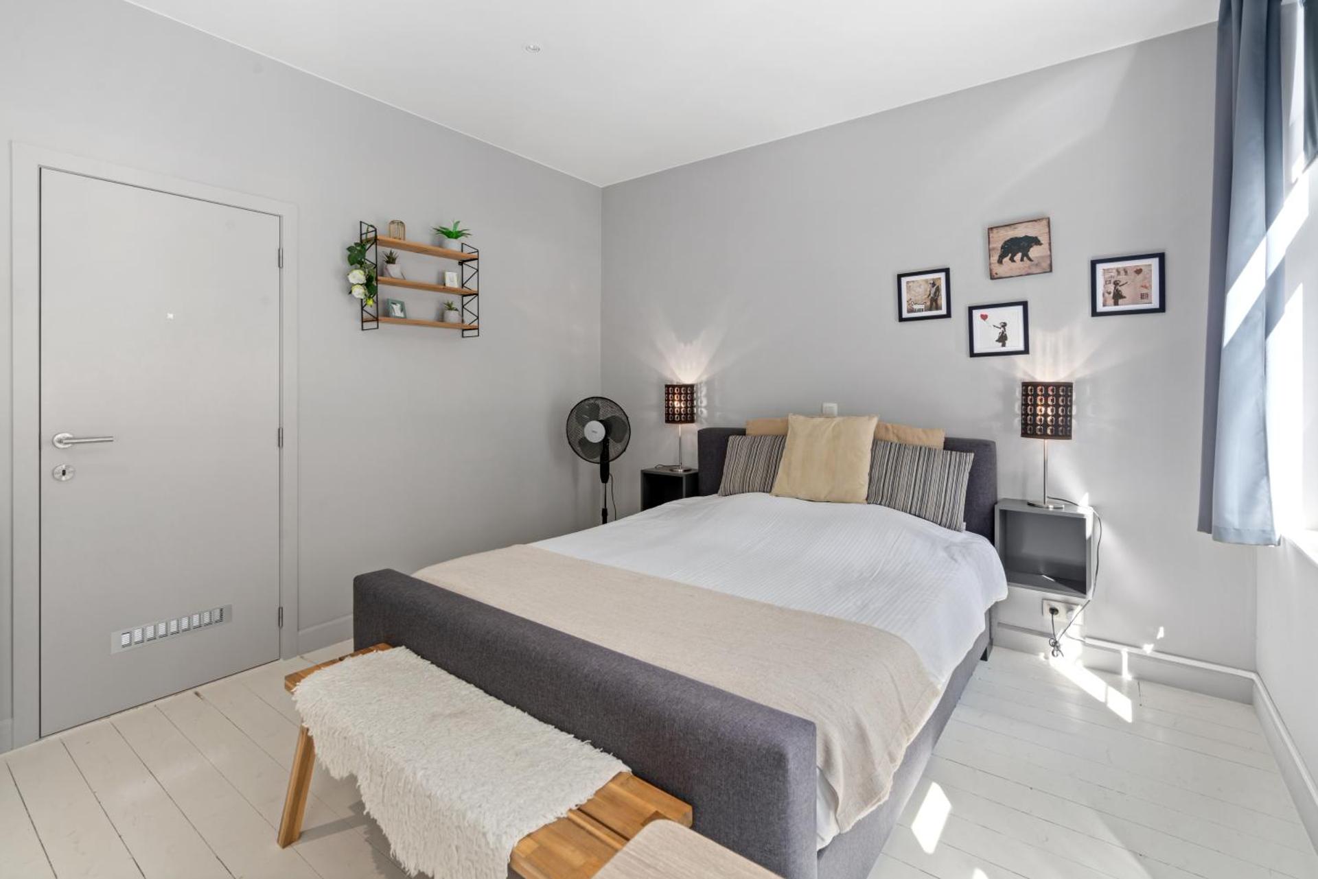 Spacious Guest Suites near Historic Market - 5 Min Walk