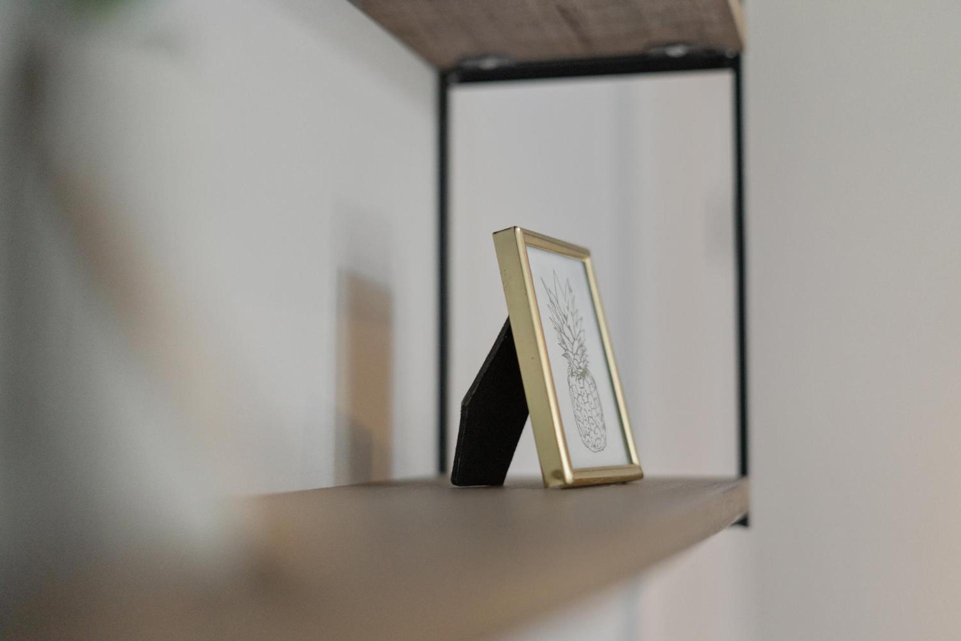 Spacious Guest Suites near Historic Market - 5 Min Walk