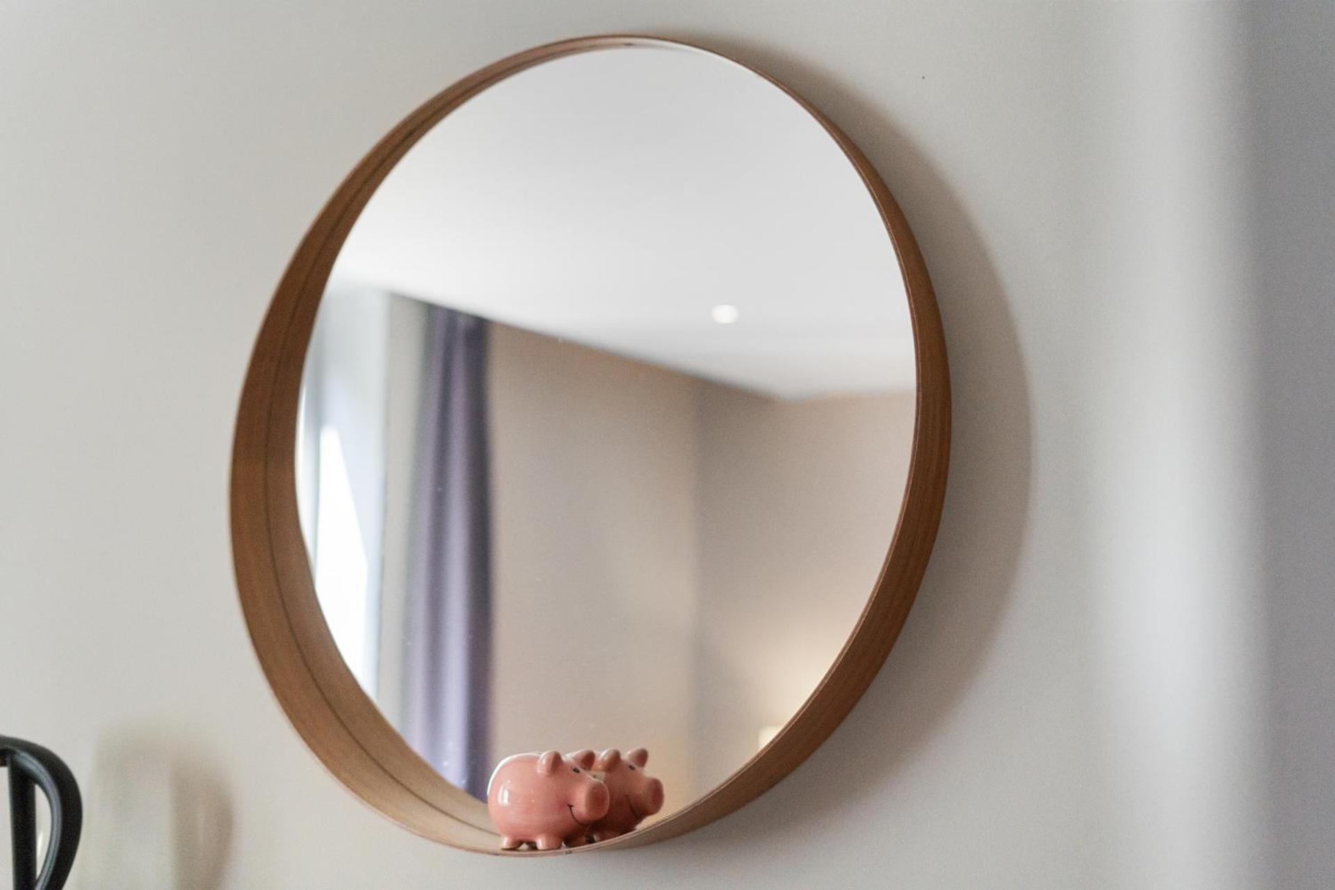 Spacious Guest Suites near Historic Market - 5 Min Walk