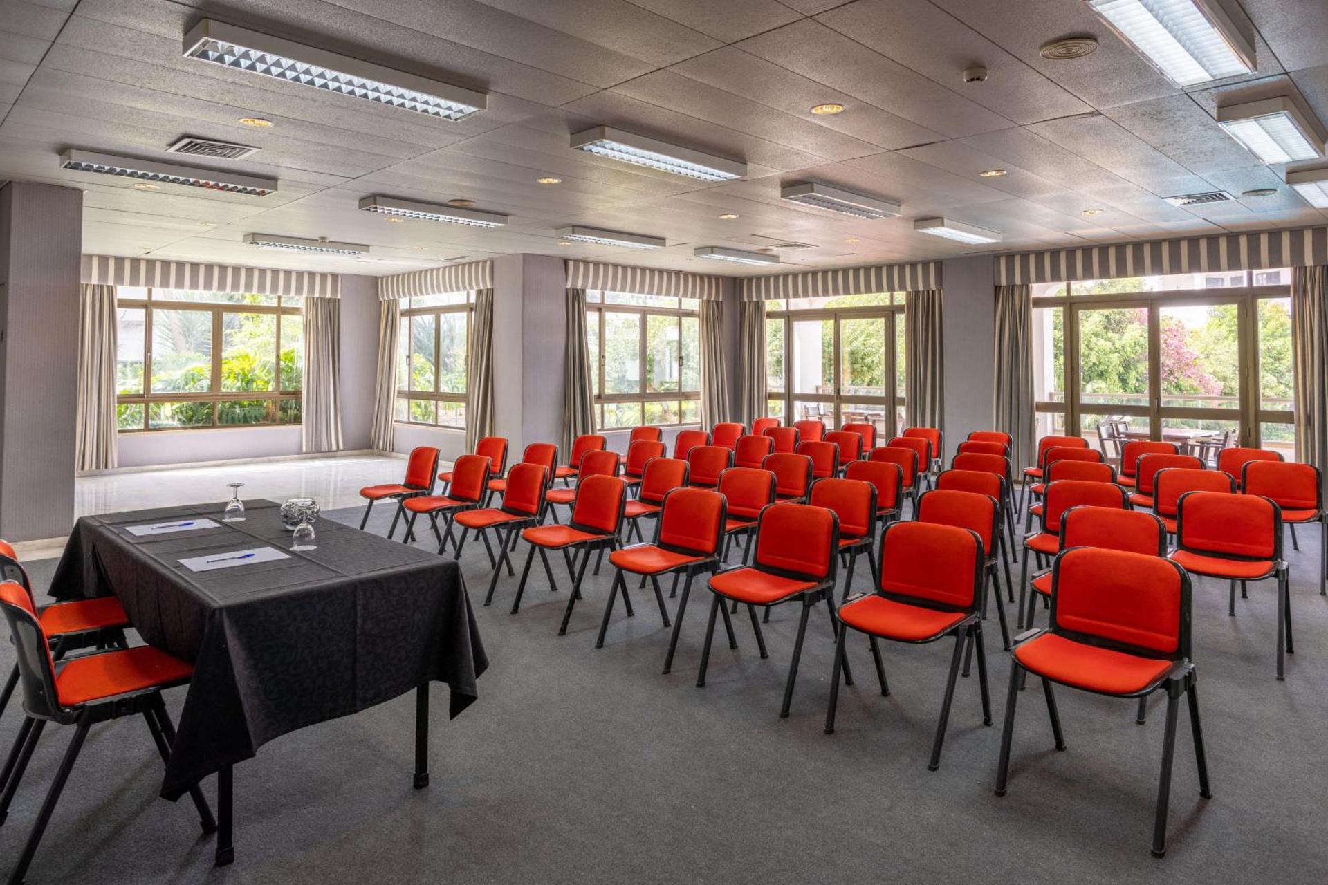 Meeting/conference room