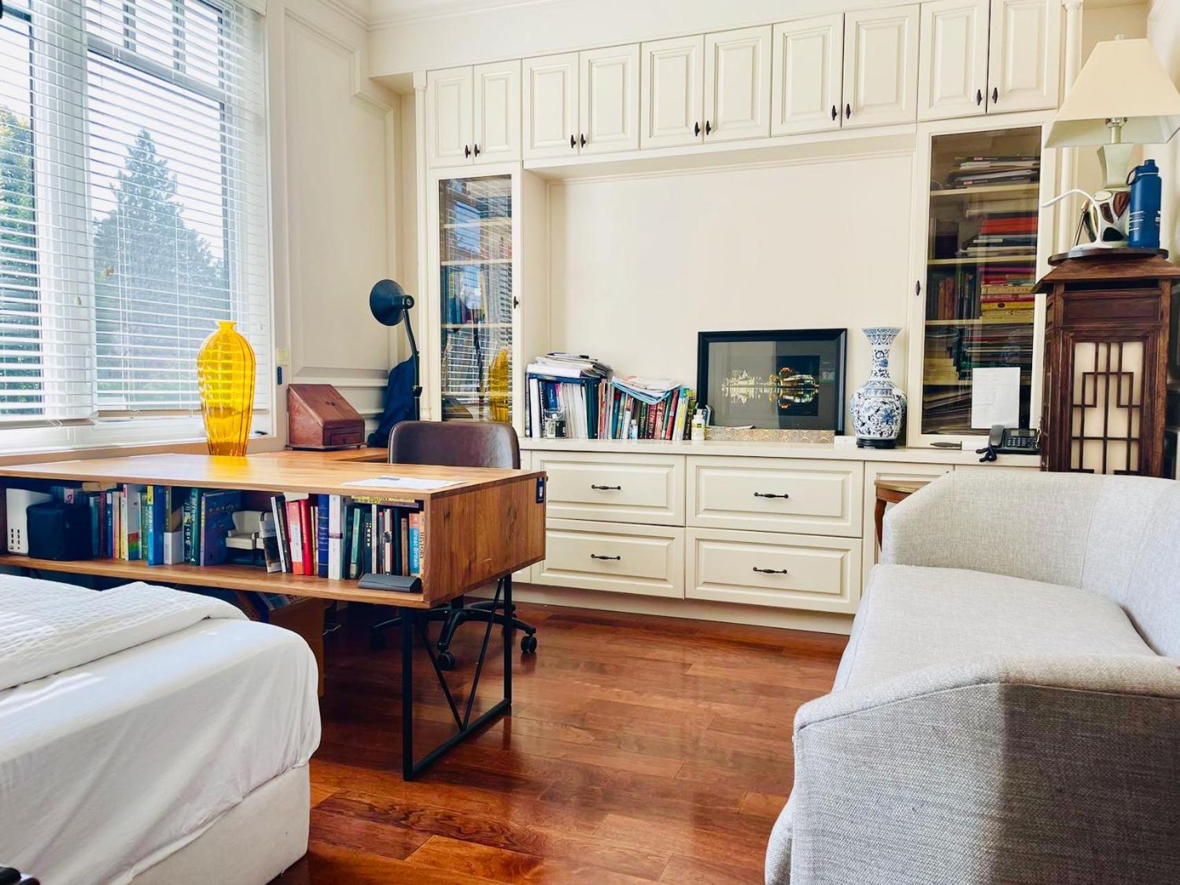 Vancouver Airport guesthouse