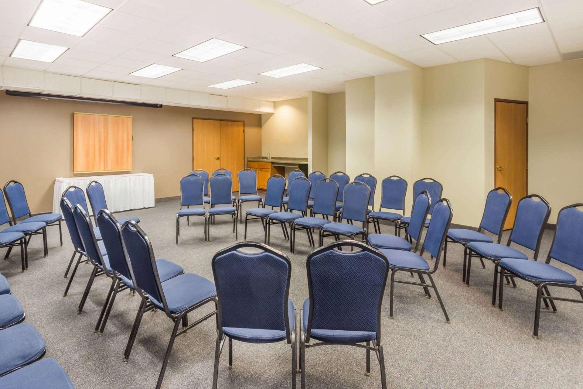 Meeting/conference room