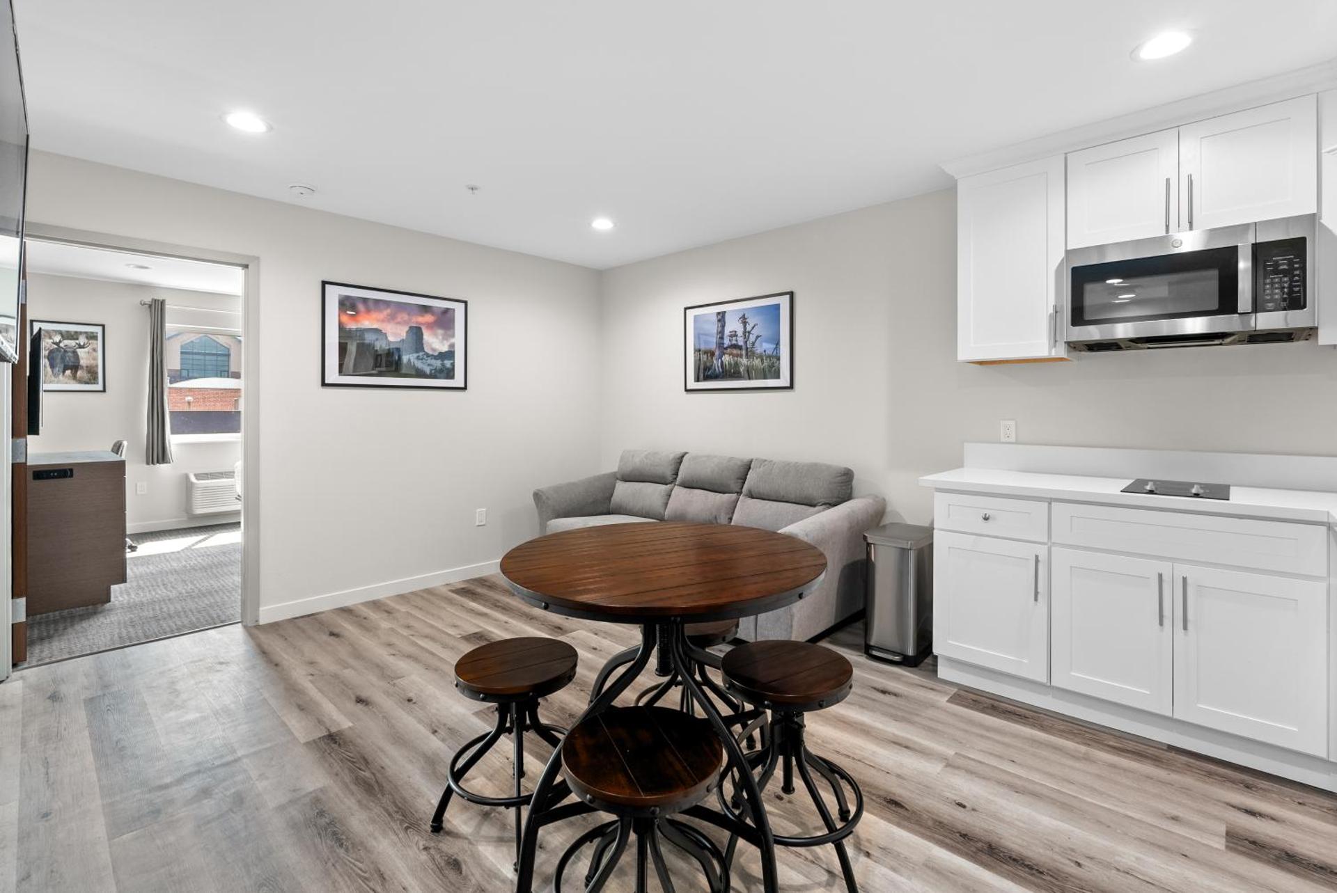 Sandpoint Hotel & Suites Downtown