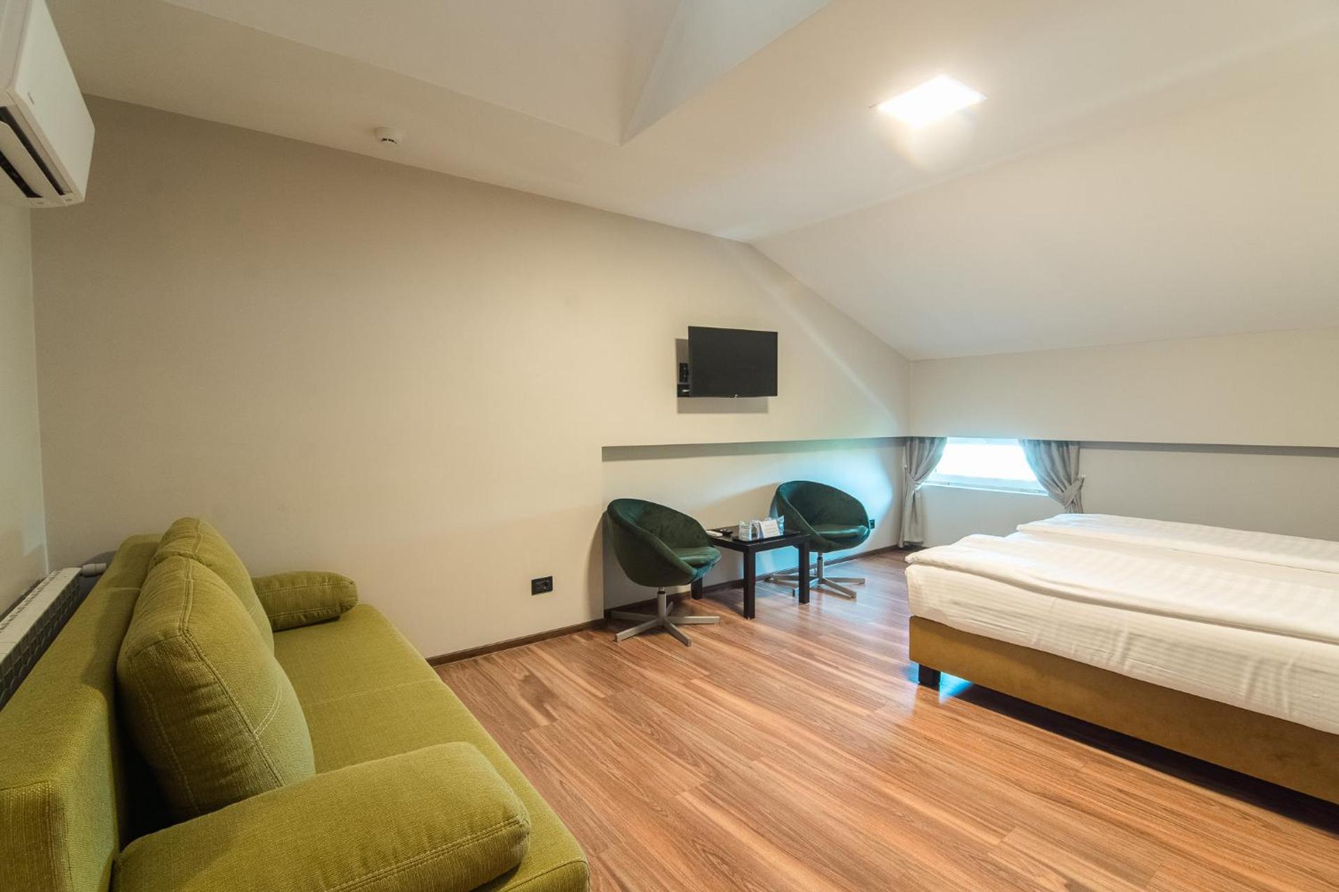 Photo of the whole room