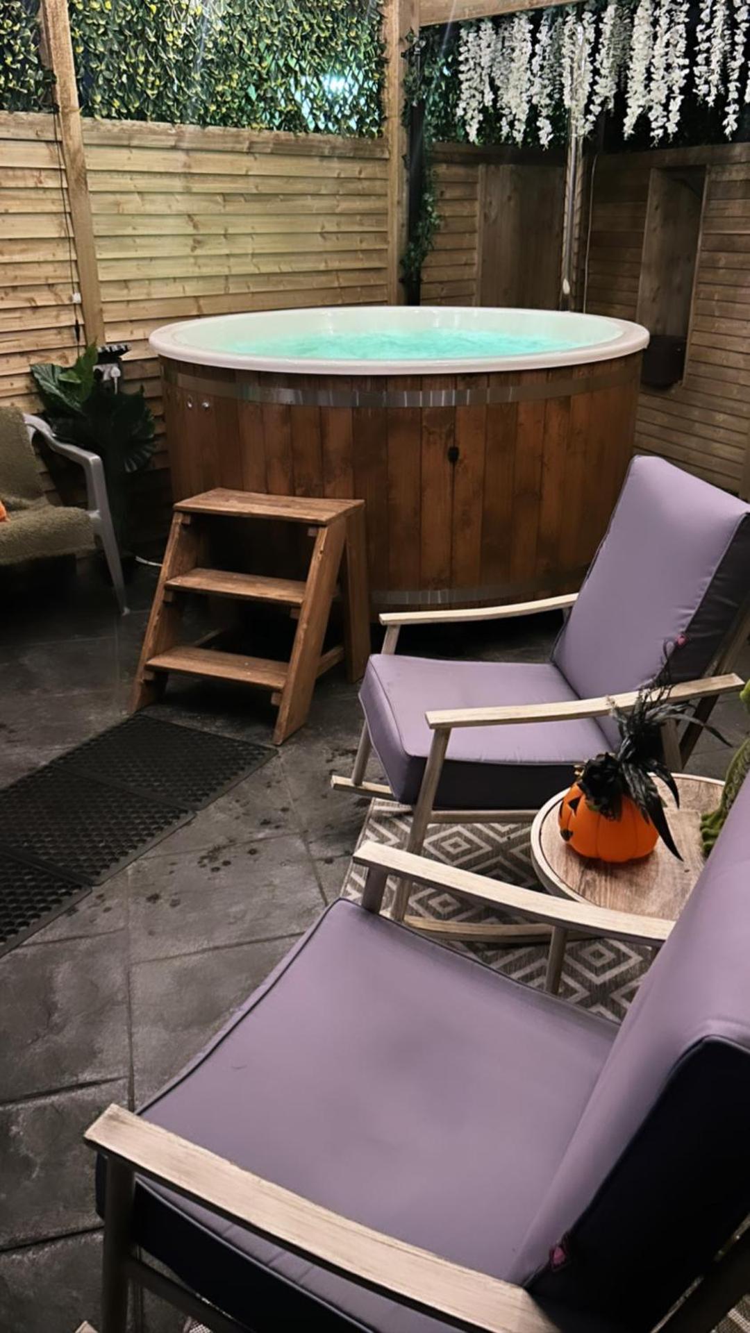 Sèid Bò - Sleeps 6 -Private 6 Person wood burning HotTub