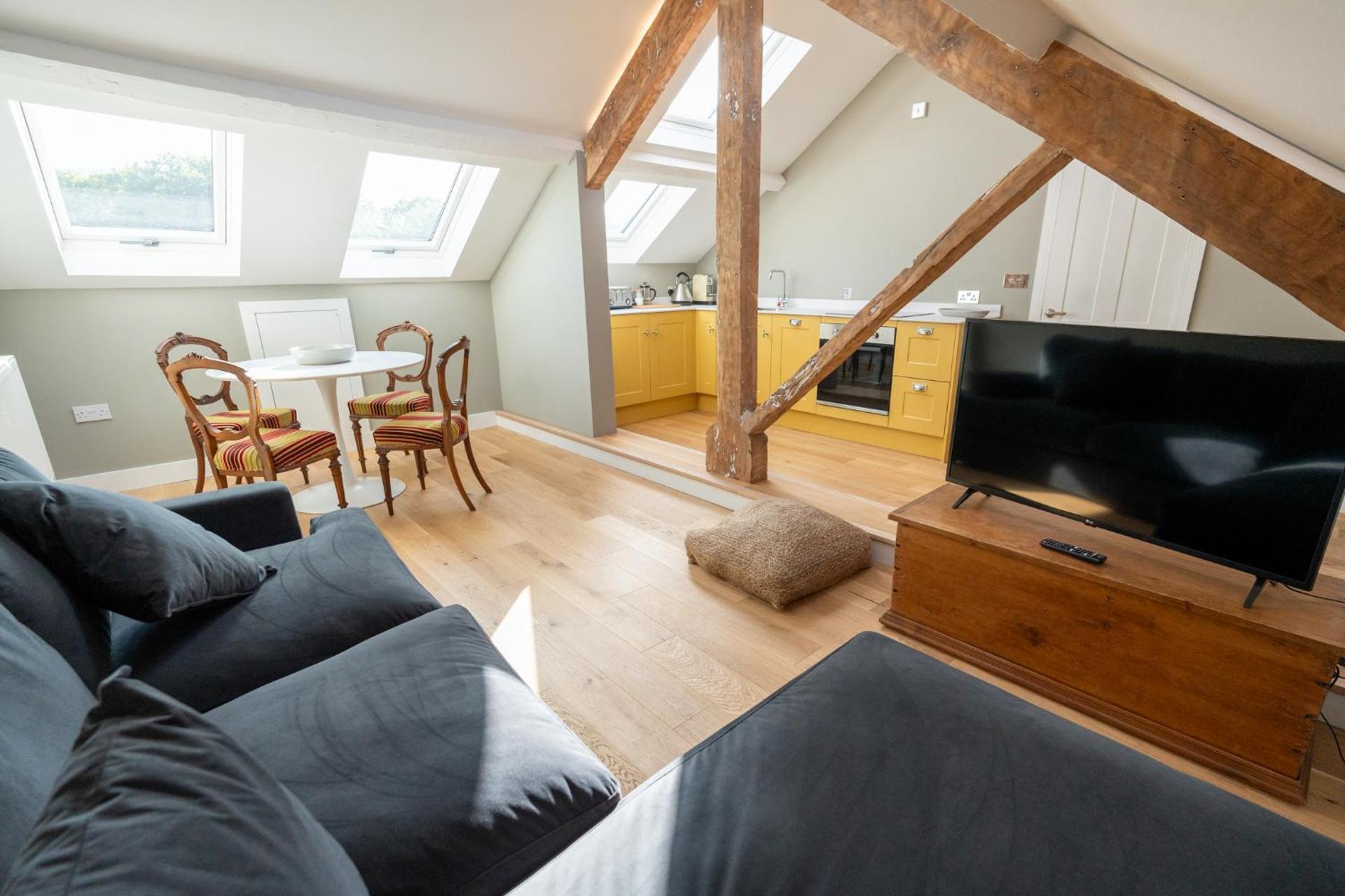 Communal lounge/ TV room