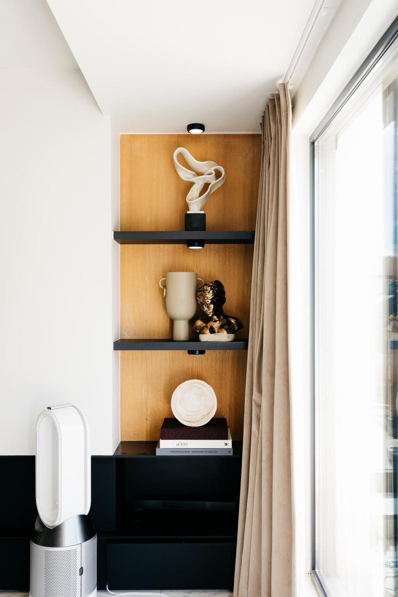 The Edgewater Suites - RIVERSIDE