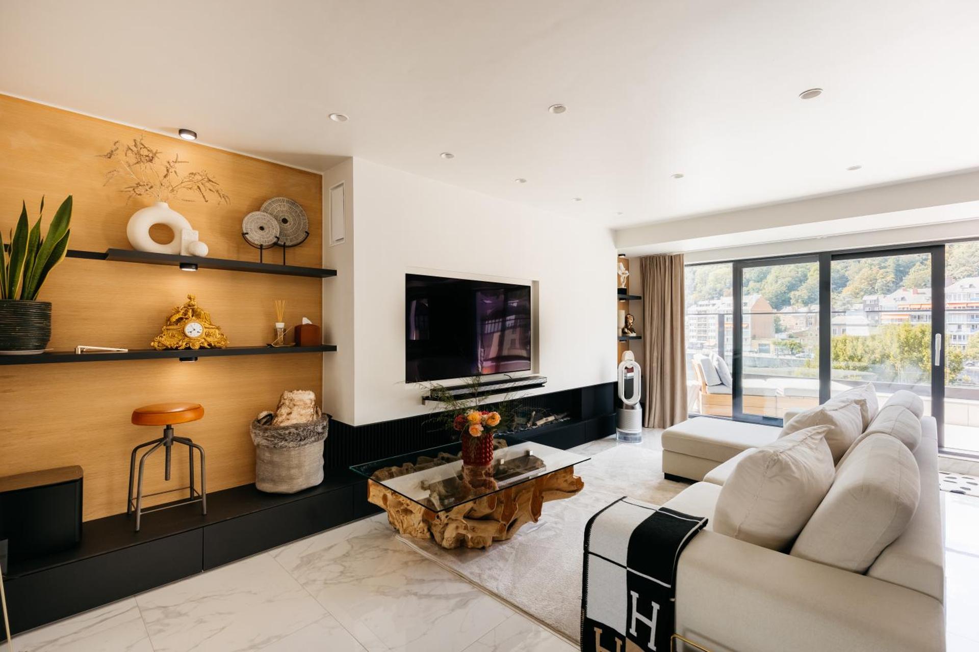 The Edgewater Suites - RIVERSIDE