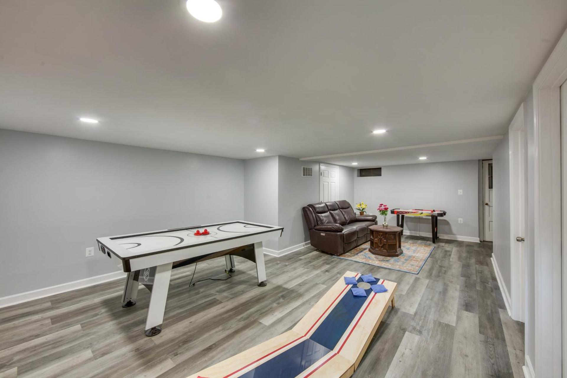 1 Mi to Hersheypark Family Home with Game Room!