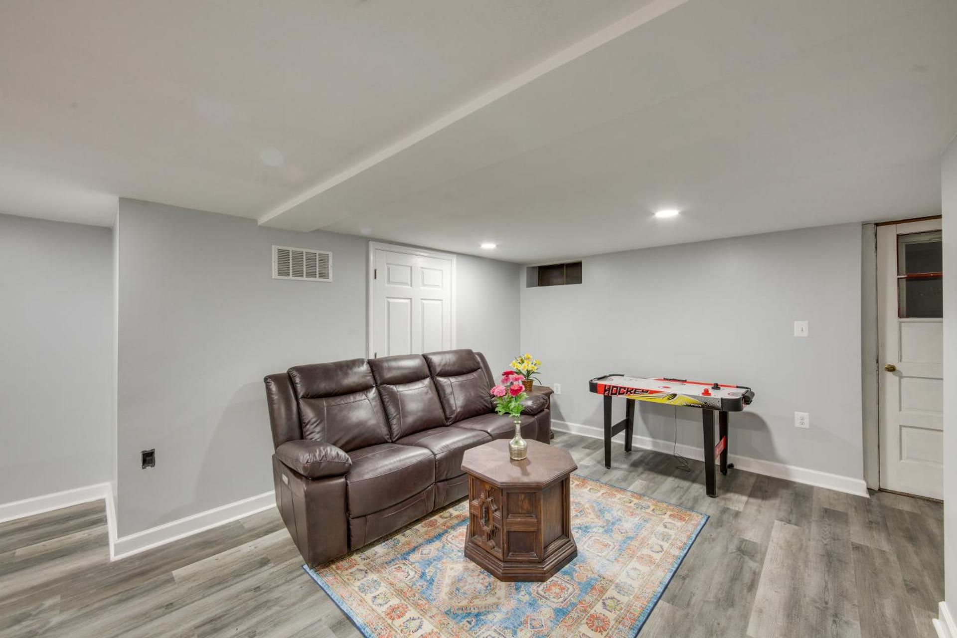 1 Mi to Hersheypark Family Home with Game Room!