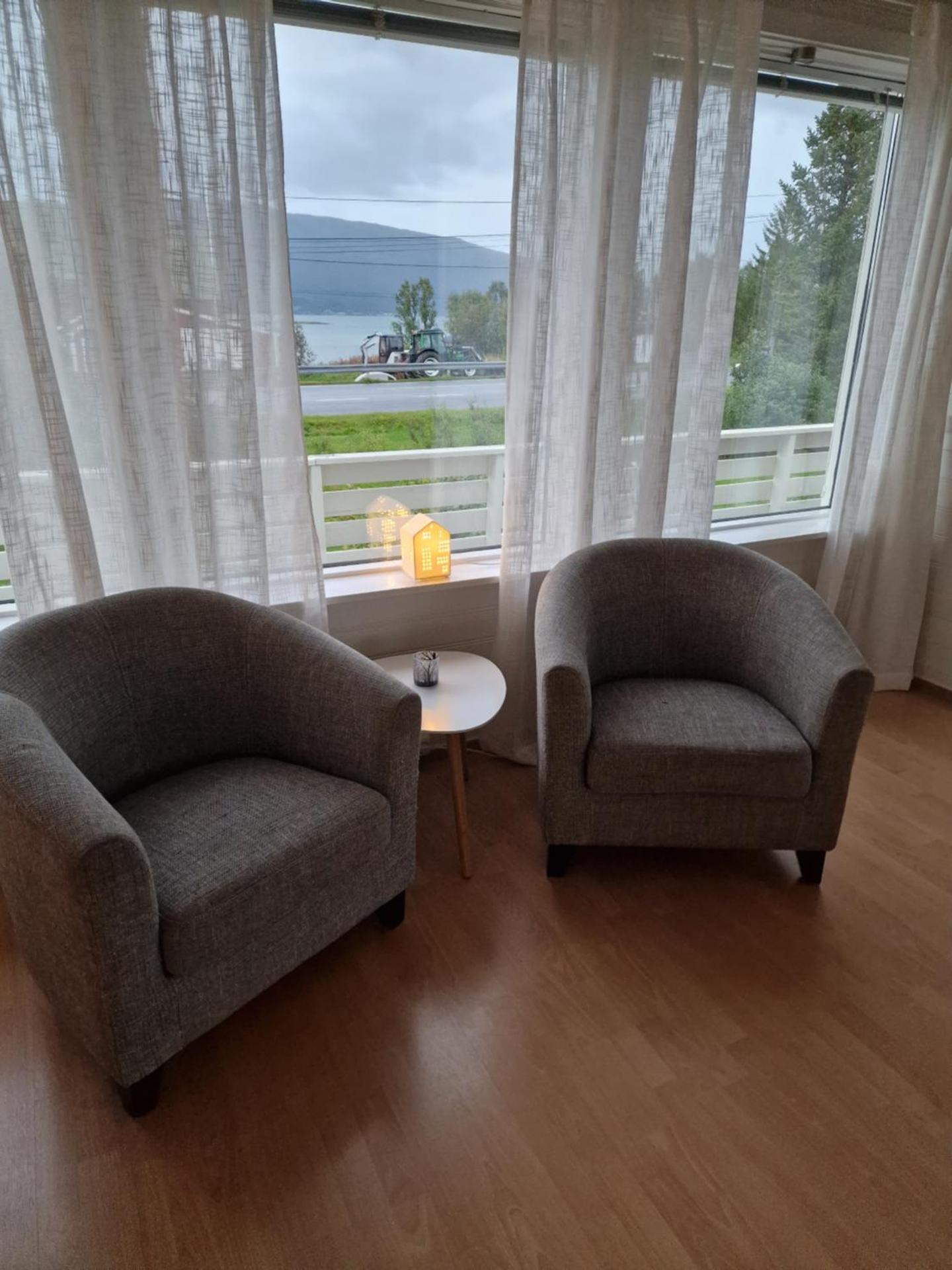 Warm and cozy cottage, Great location