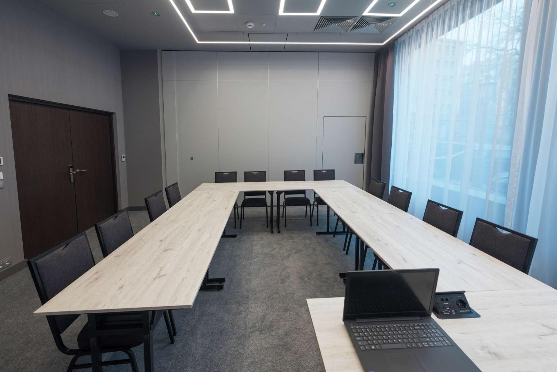 Meeting/conference room
