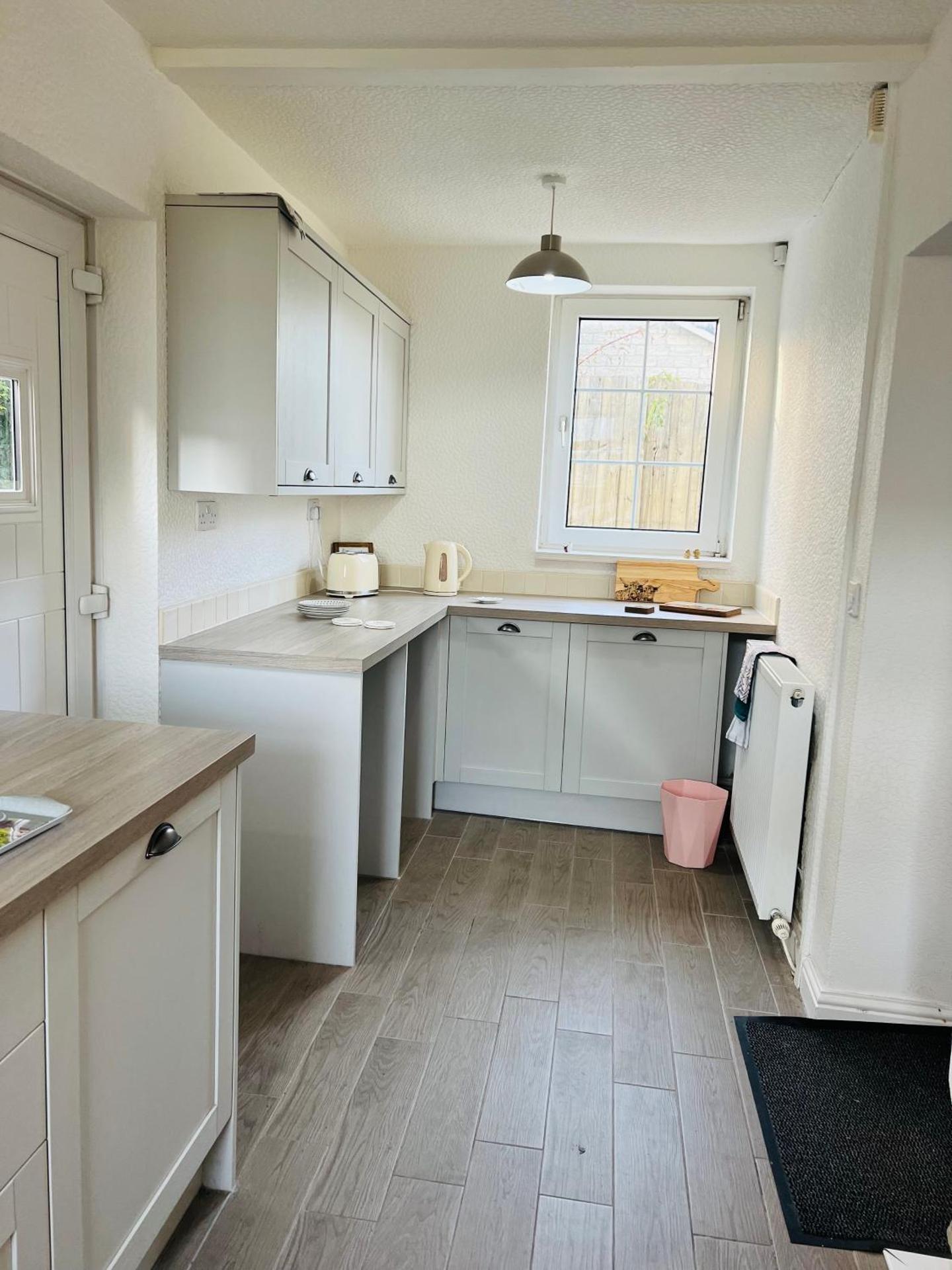 Willow Cottage - Billinge Wigan, sleeps 4 , parking and garden