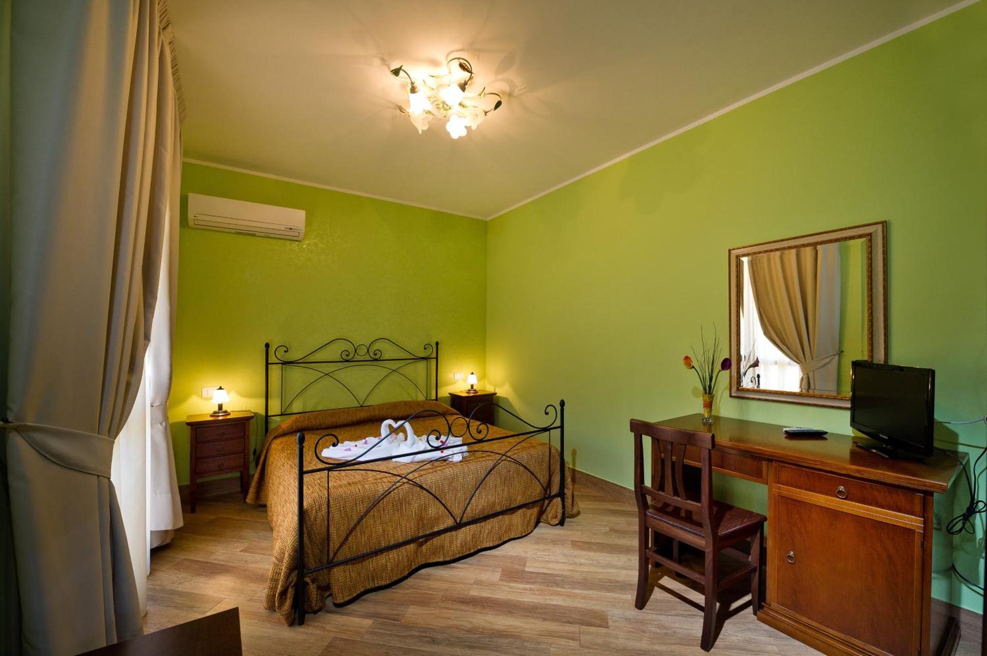 Photo of the whole room