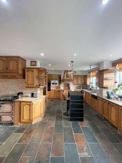 Quiet self-catering holiday home with surrounding lakes