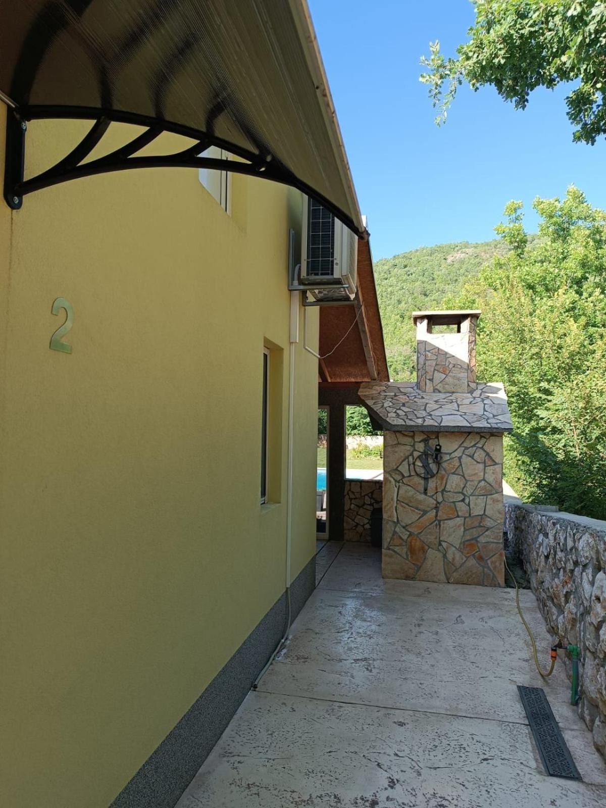 Kuća za odmor ARIJA sa velikim vanjskim bazenom