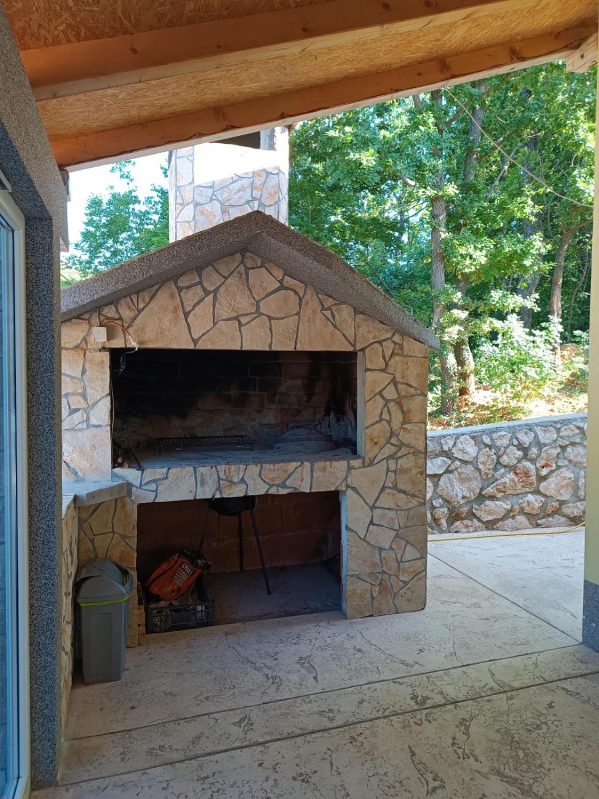 Kuća za odmor ARIJA sa velikim vanjskim bazenom