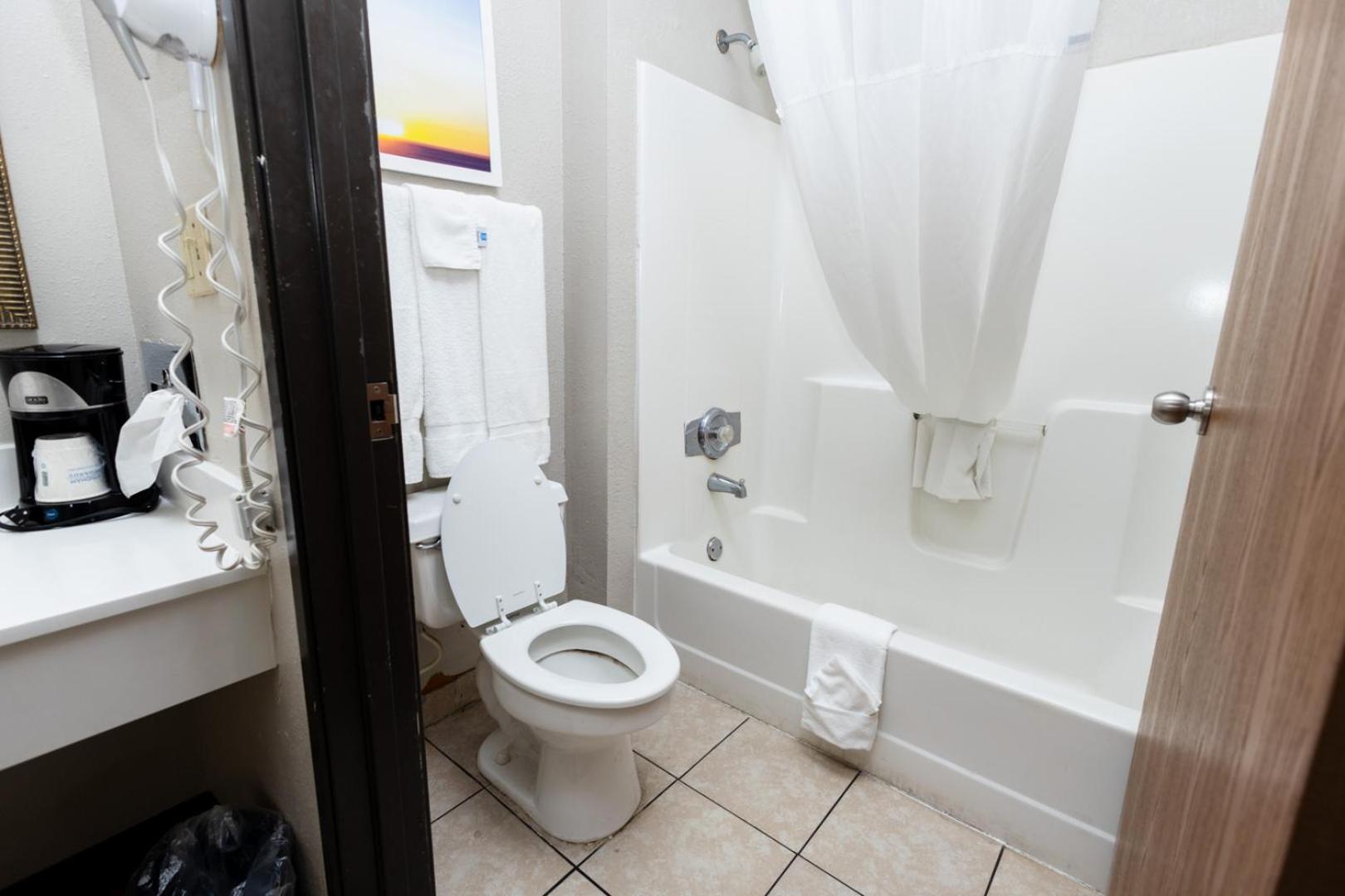 Days Inn by Wyndham Dayton Huber Heights Northeast