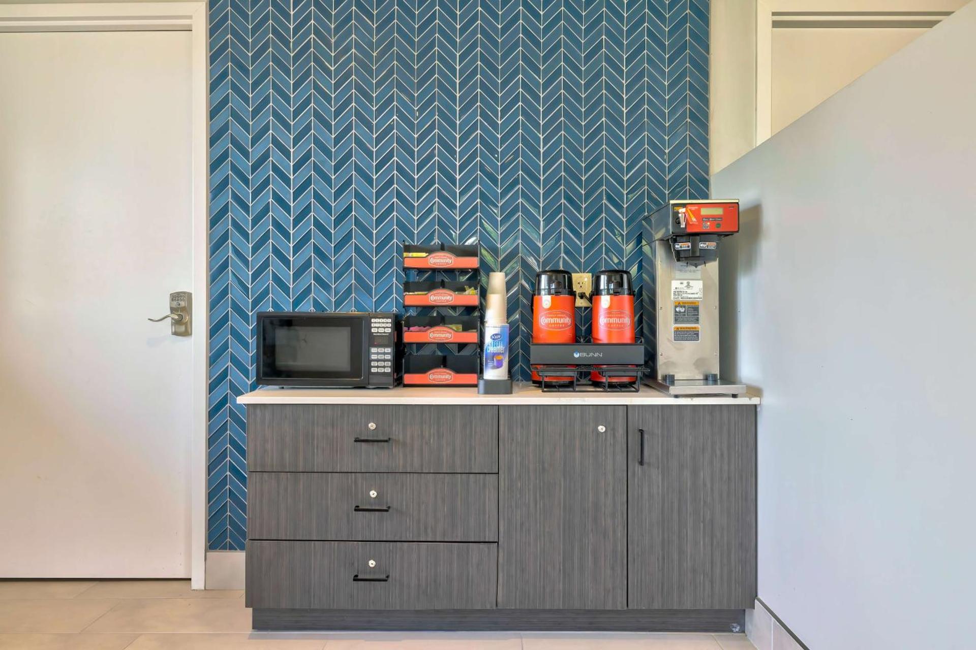 Coffee/tea facilities