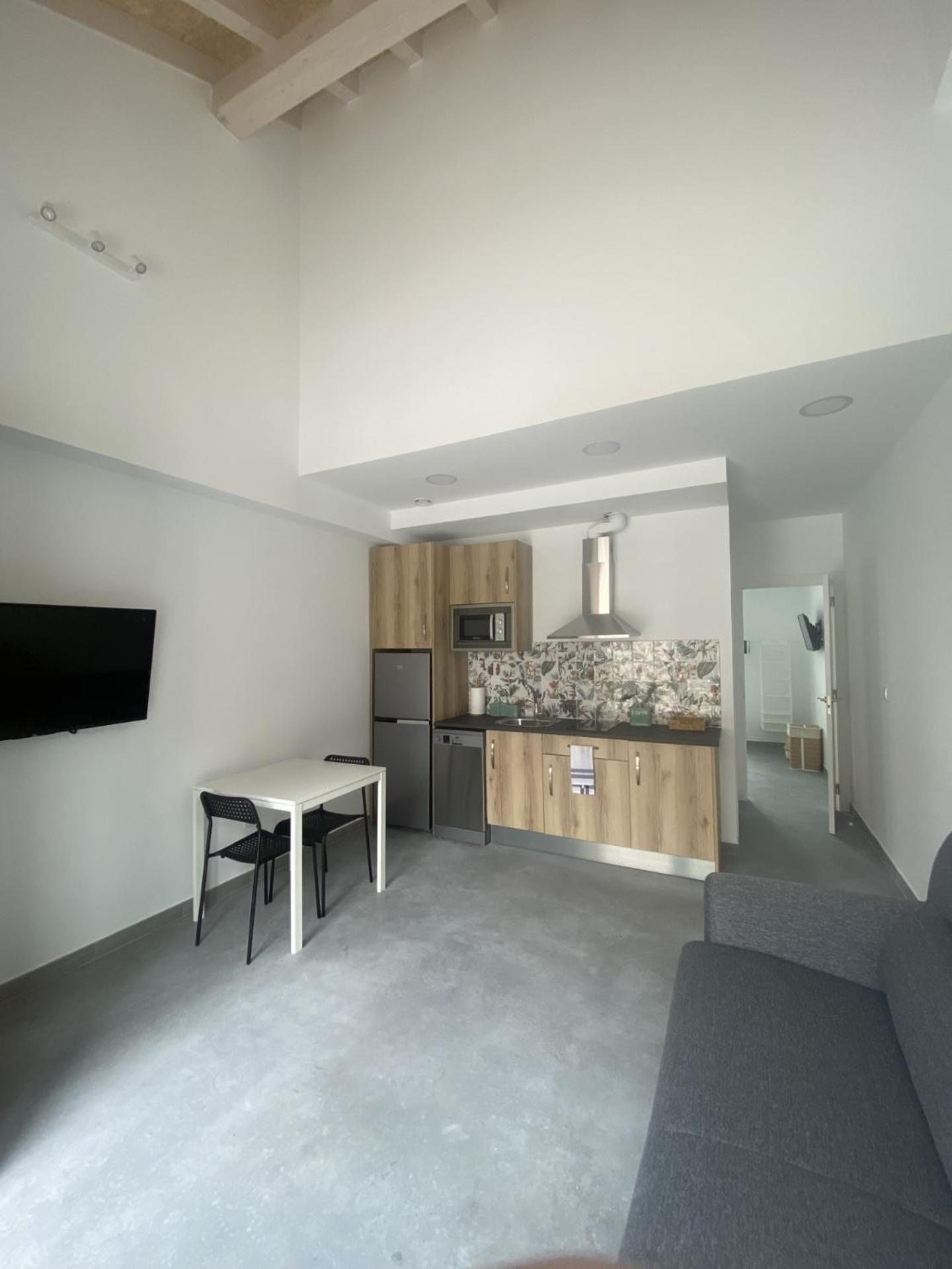 Apartamentos Santamira Street