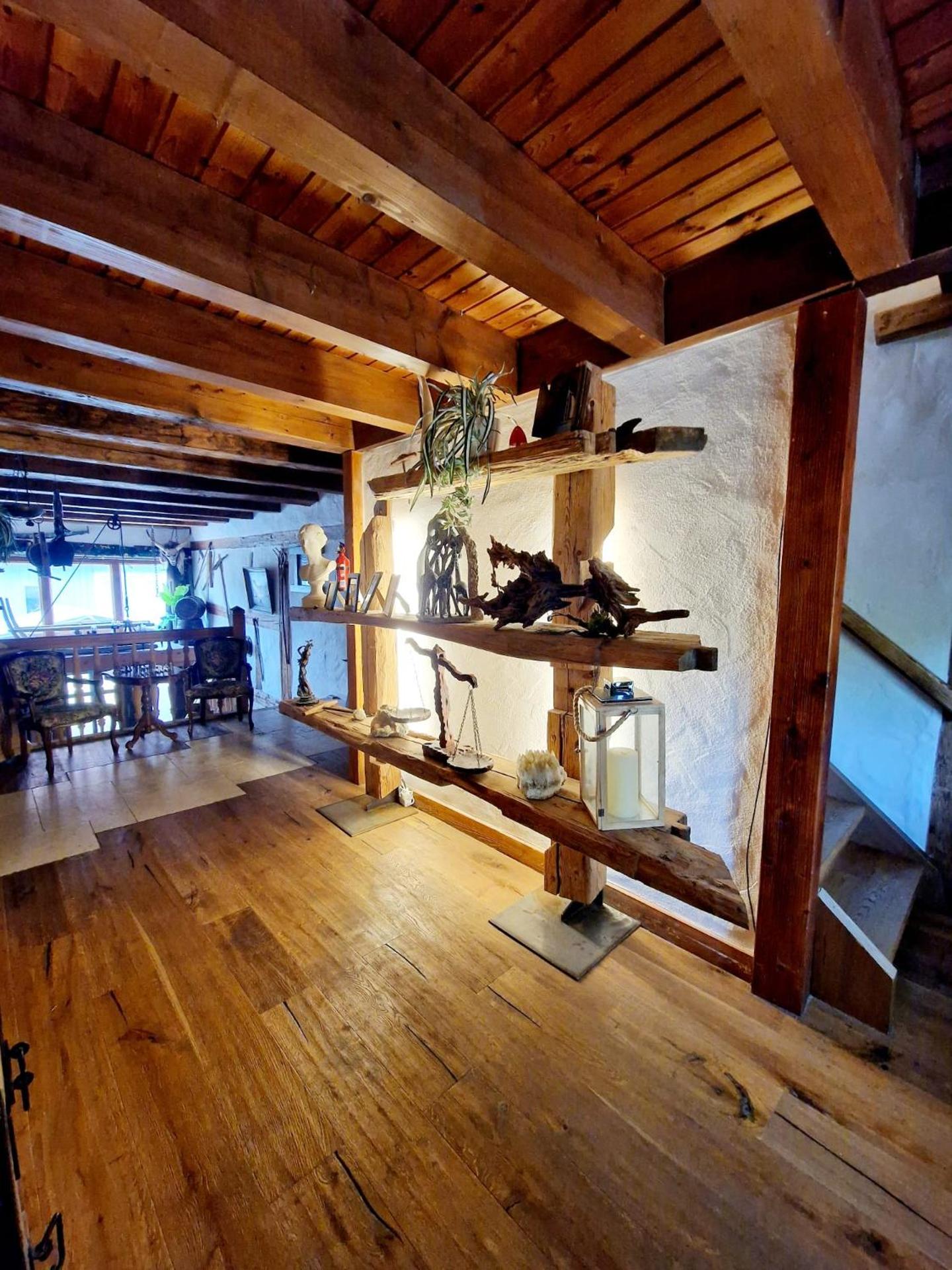 Wood & Stone Lodge 1