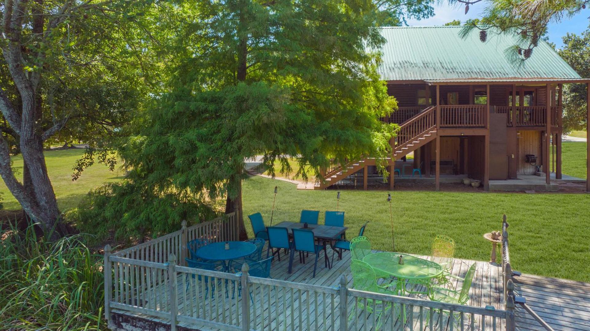 Experience Louisiana, Cabin on Bayou Petite Anse