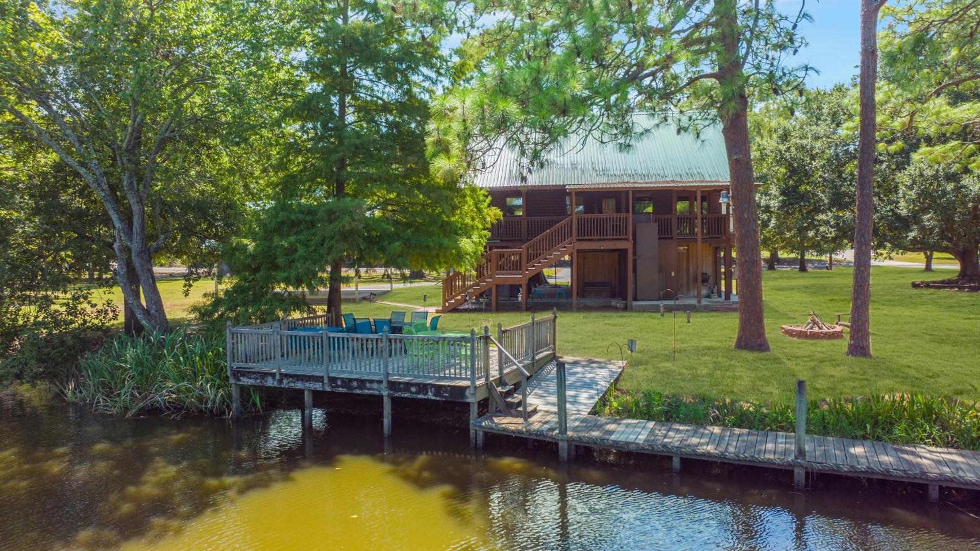 Experience Louisiana, Cabin on Bayou Petite Anse