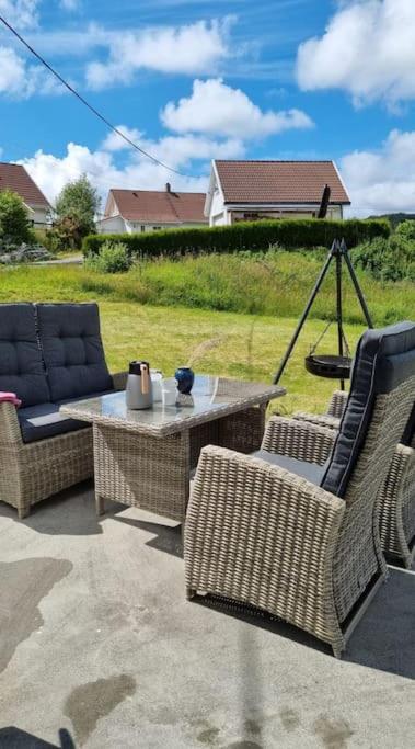 Moderne hus med 5 soverom og 2 bad på Hidra