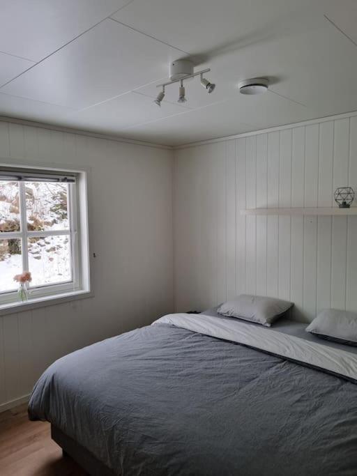 Moderne hus med 5 soverom og 2 bad på Hidra