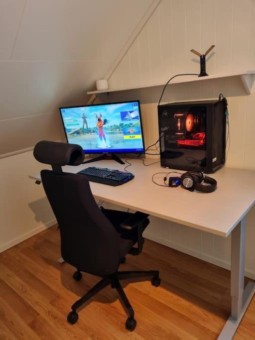 Moderne hus med 5 soverom og 2 bad på Hidra