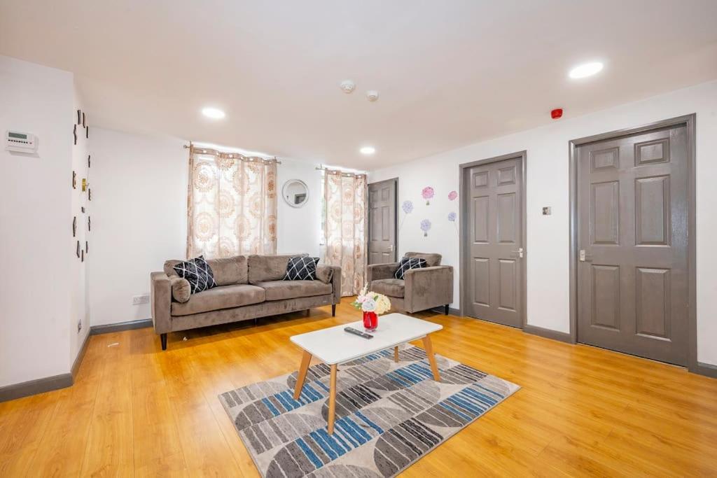 *F2GH* for your most relaxed & Cosy stay + Free Parking + Free Fast WiFi *