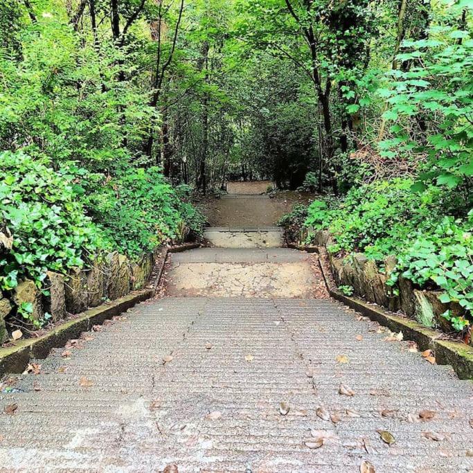 *F2GH* for your most relaxed & Cosy stay + Free Parking + Free Fast WiFi *