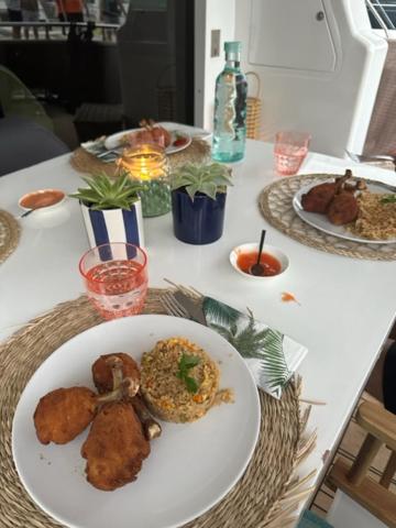 MotorYacht 21 avec équipage