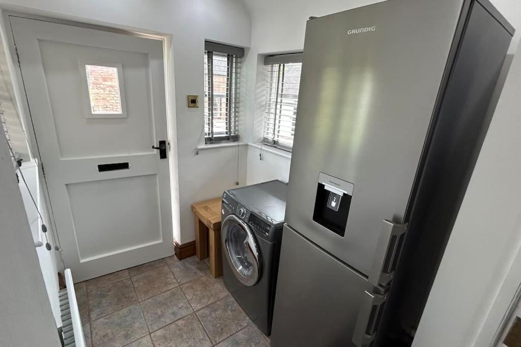 Beautiful 3 Bed Peak District Farmhouse - Alton Towers, Christmas Markets, Polar Bears, Chatsworth