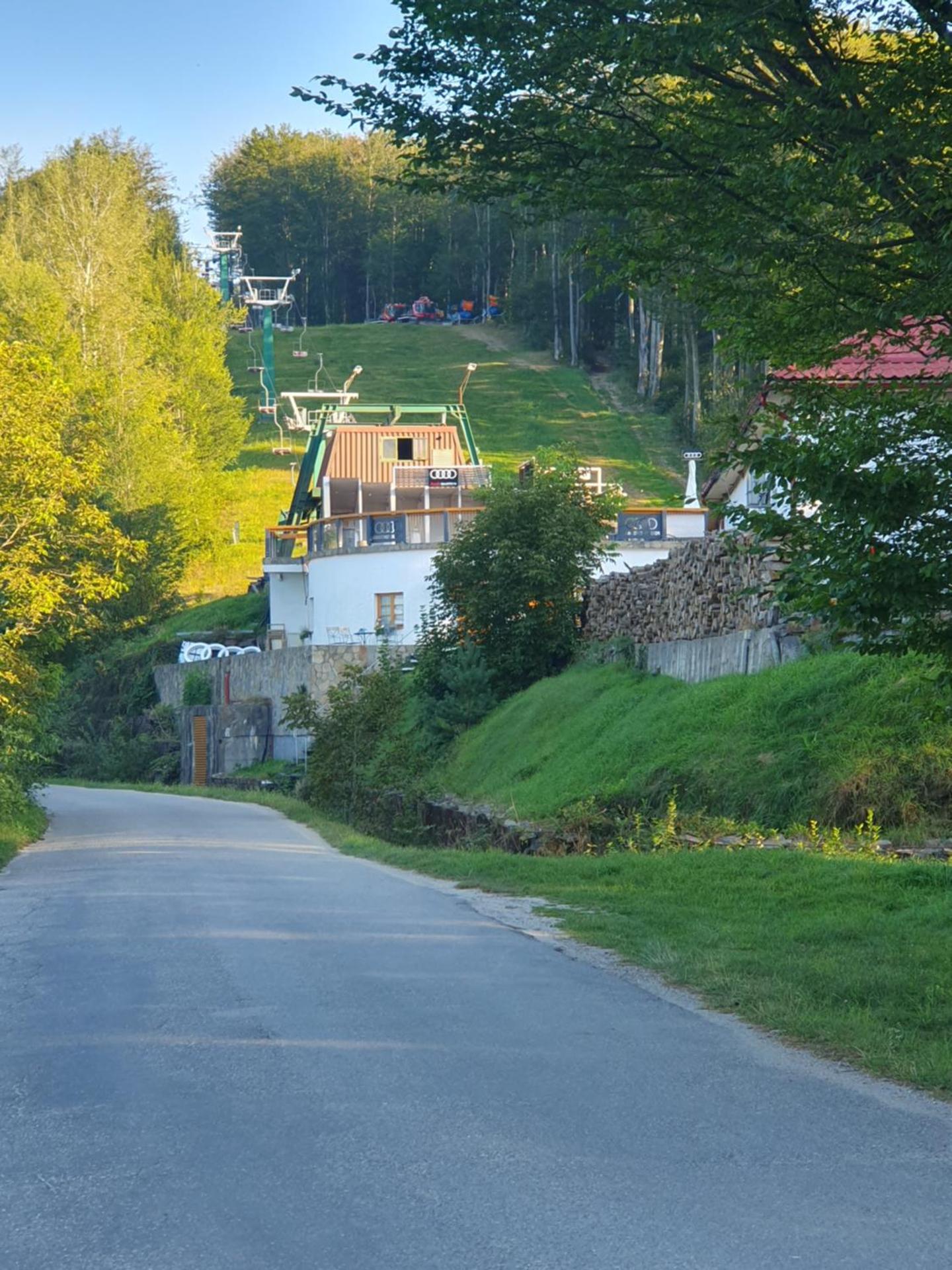 Vila AliBi Valiug - 200m from Ponton Casa Baraj