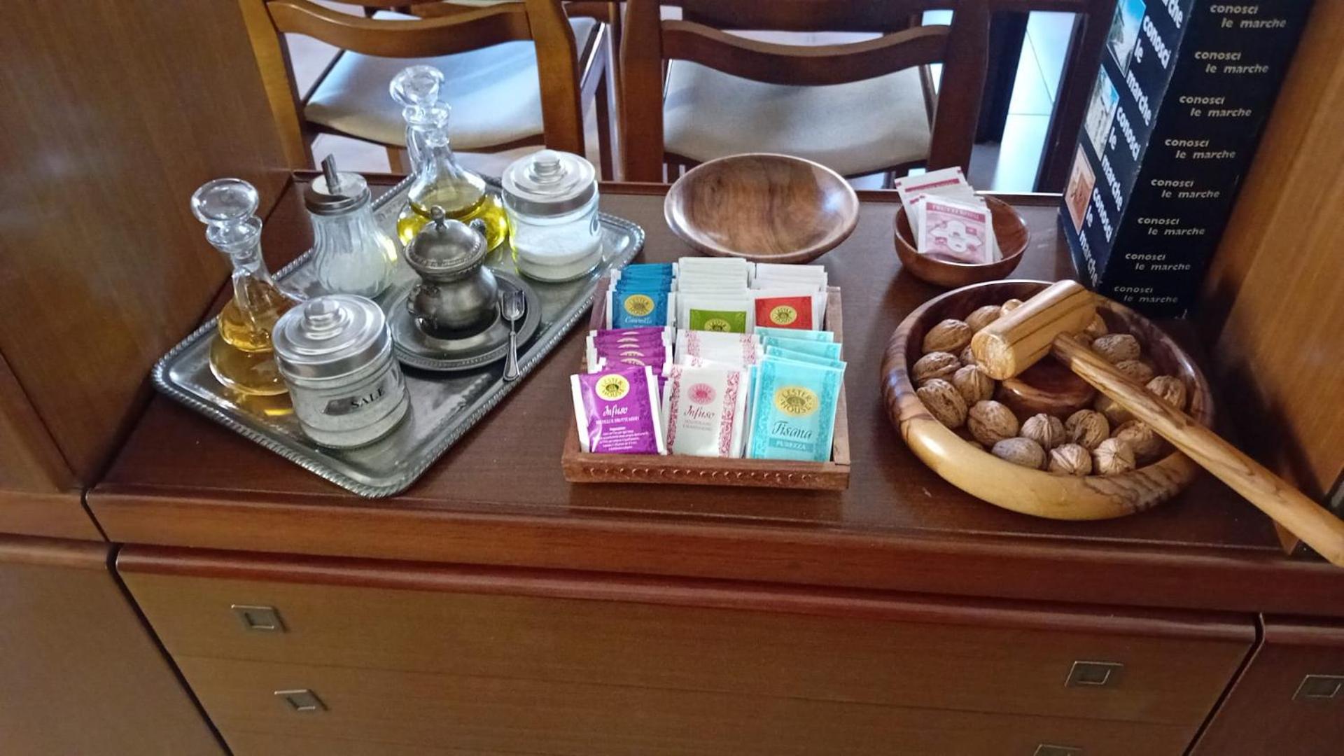 Coffee/tea facilities