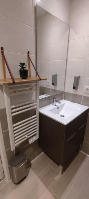 107 Paisible et unique avec terrasse sur vue piscine