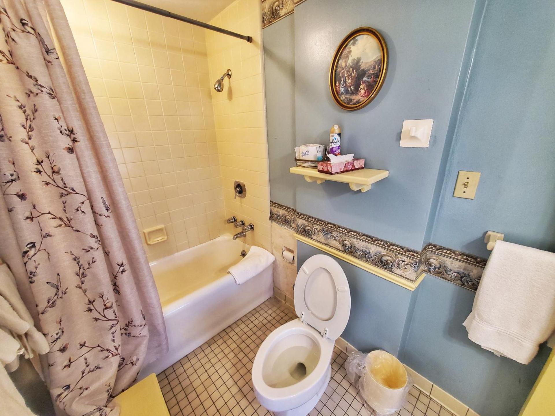 Montague Inn Bed & Breakfast