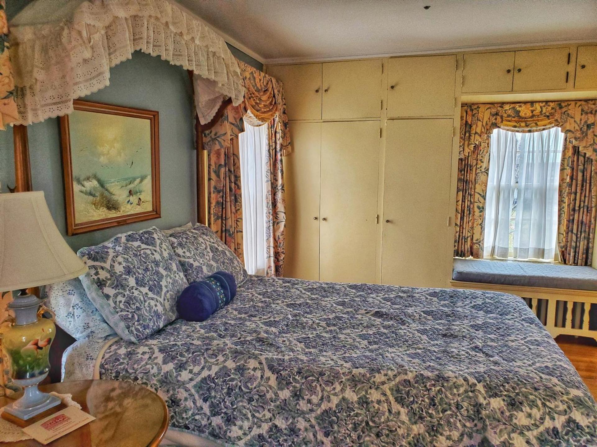 Montague Inn Bed & Breakfast