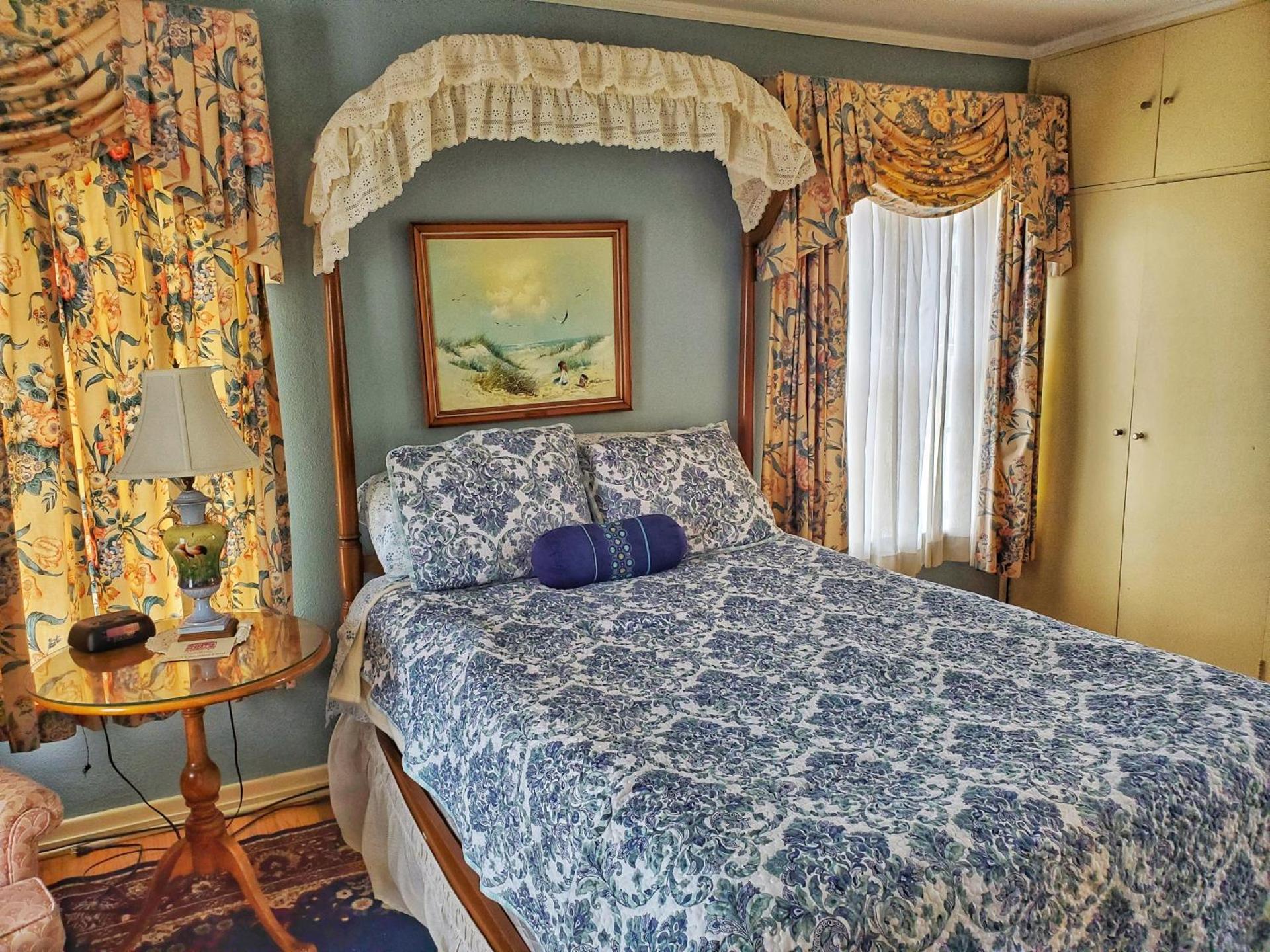 Montague Inn Bed & Breakfast