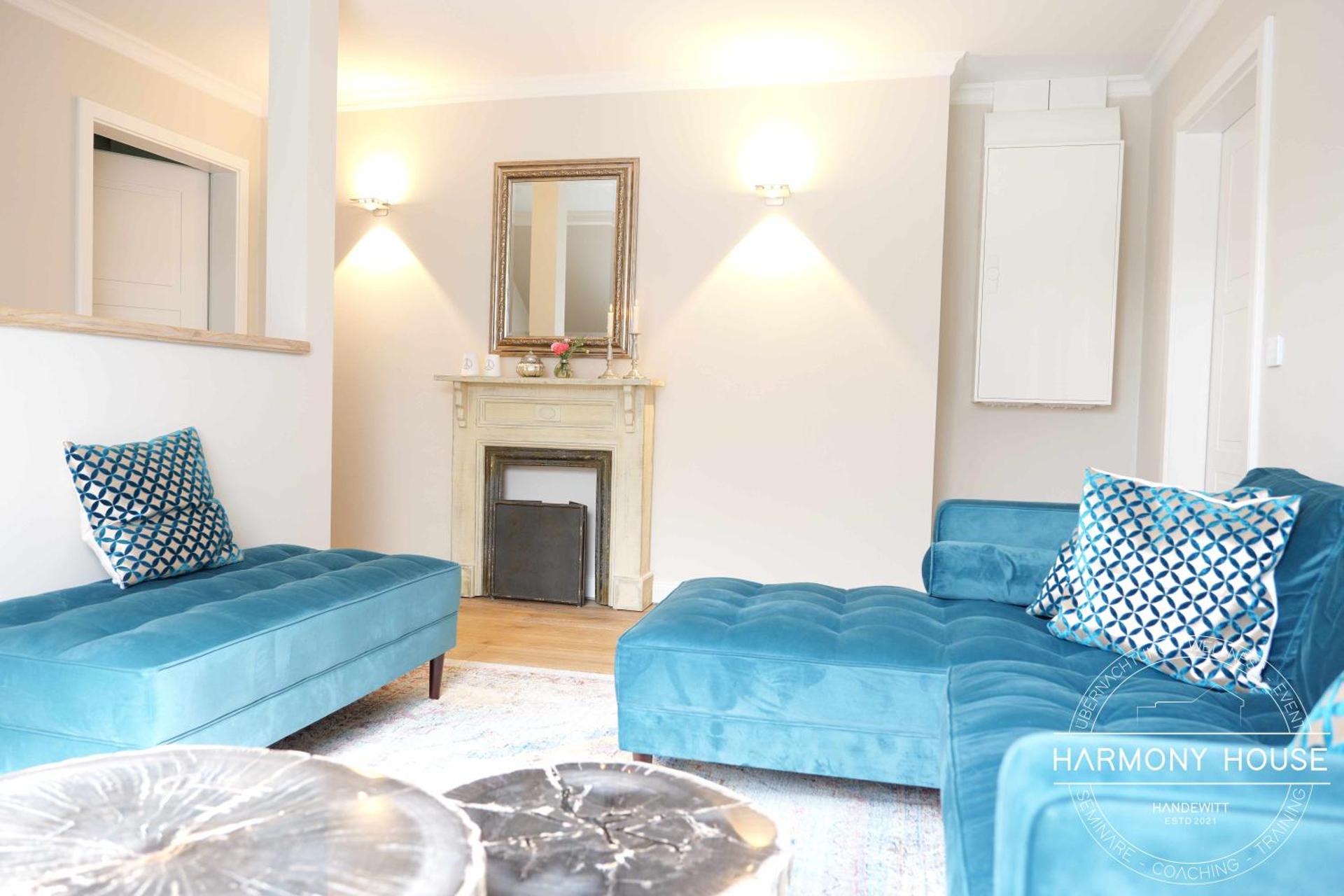 Communal lounge/ TV room