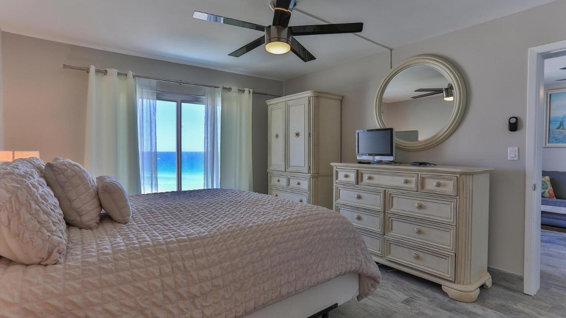 Destin on the Gulf 604 - Updated Gulf Front sixth floor condo