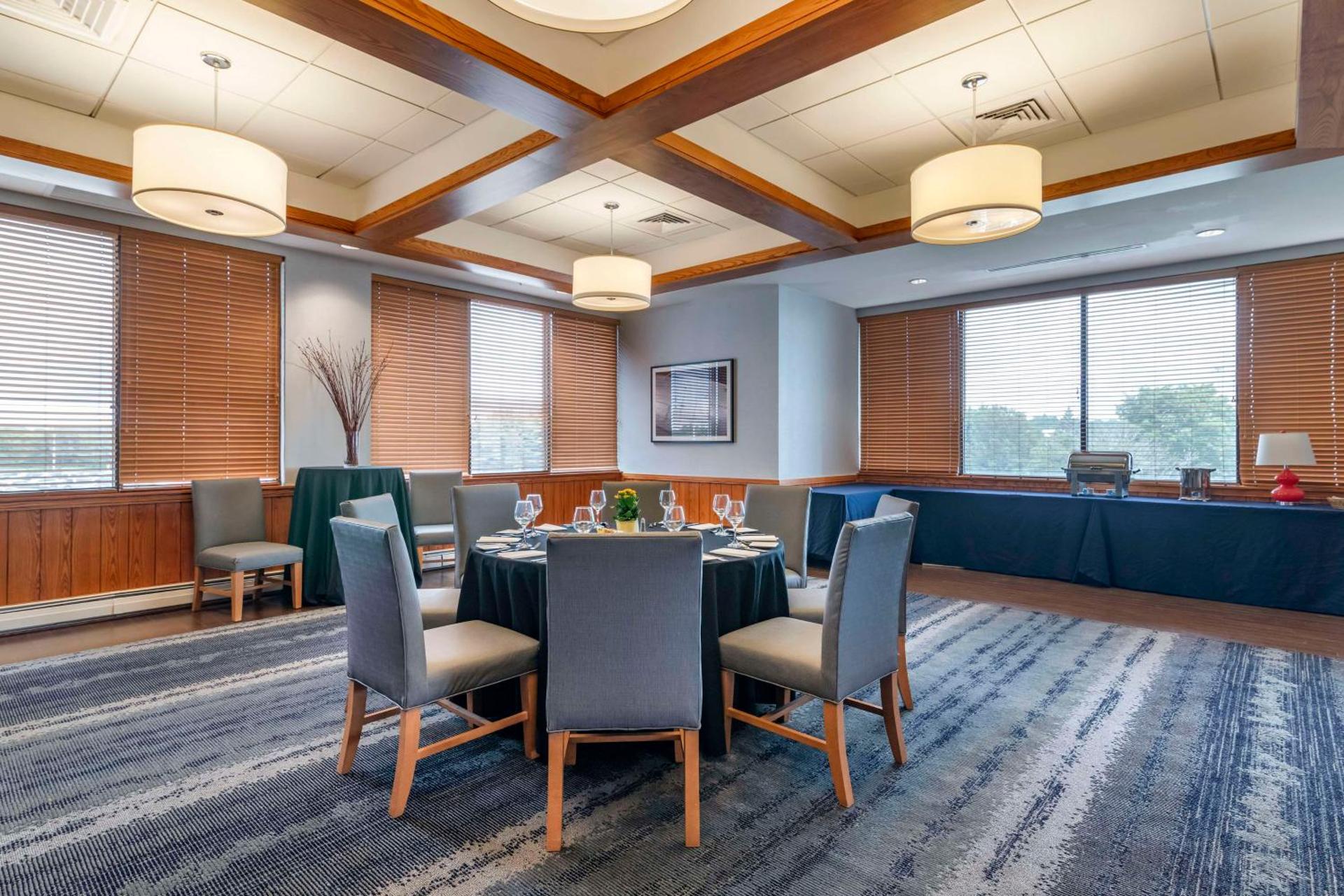 Meeting/conference room