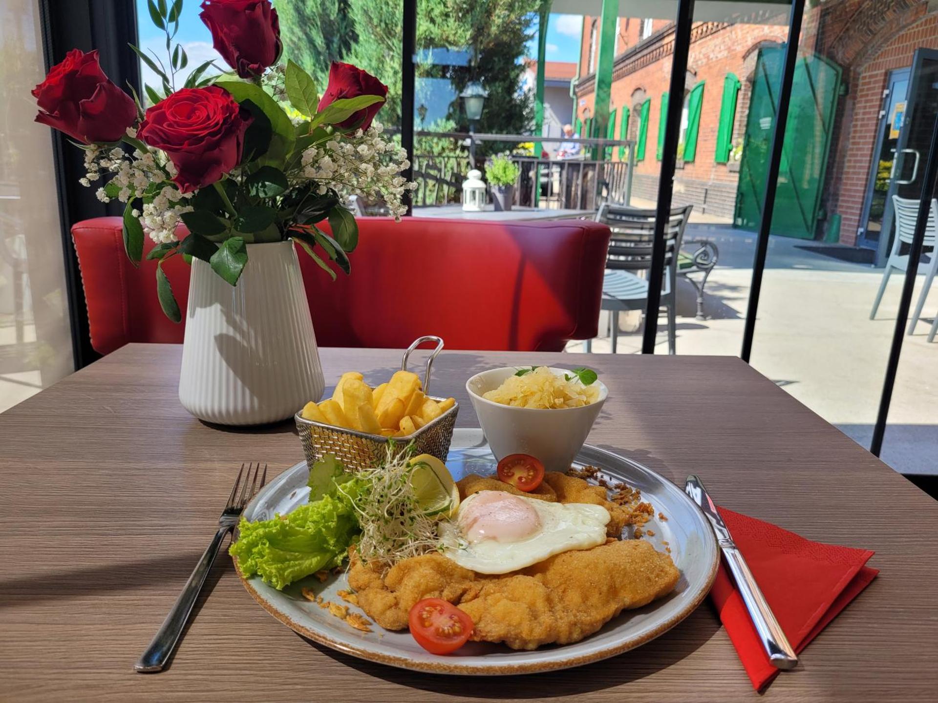 Restaurant/places to eat