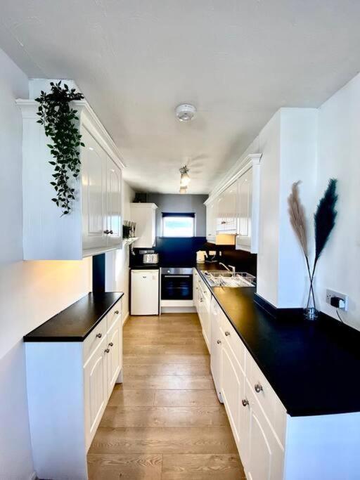 2 bedroom house in Rhos-on-sea